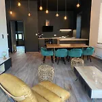 Le Loft De La Tour Pinte Appartamento *