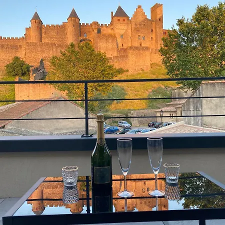 Le Loft De La Tour Pinte شقة